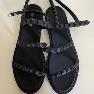 Steve Madden Womens spike sandals size 7